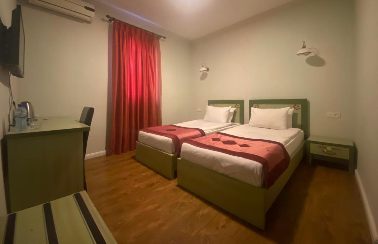 Prestige Palace - Esquisse Hotel Tbilisi Bilik gambar