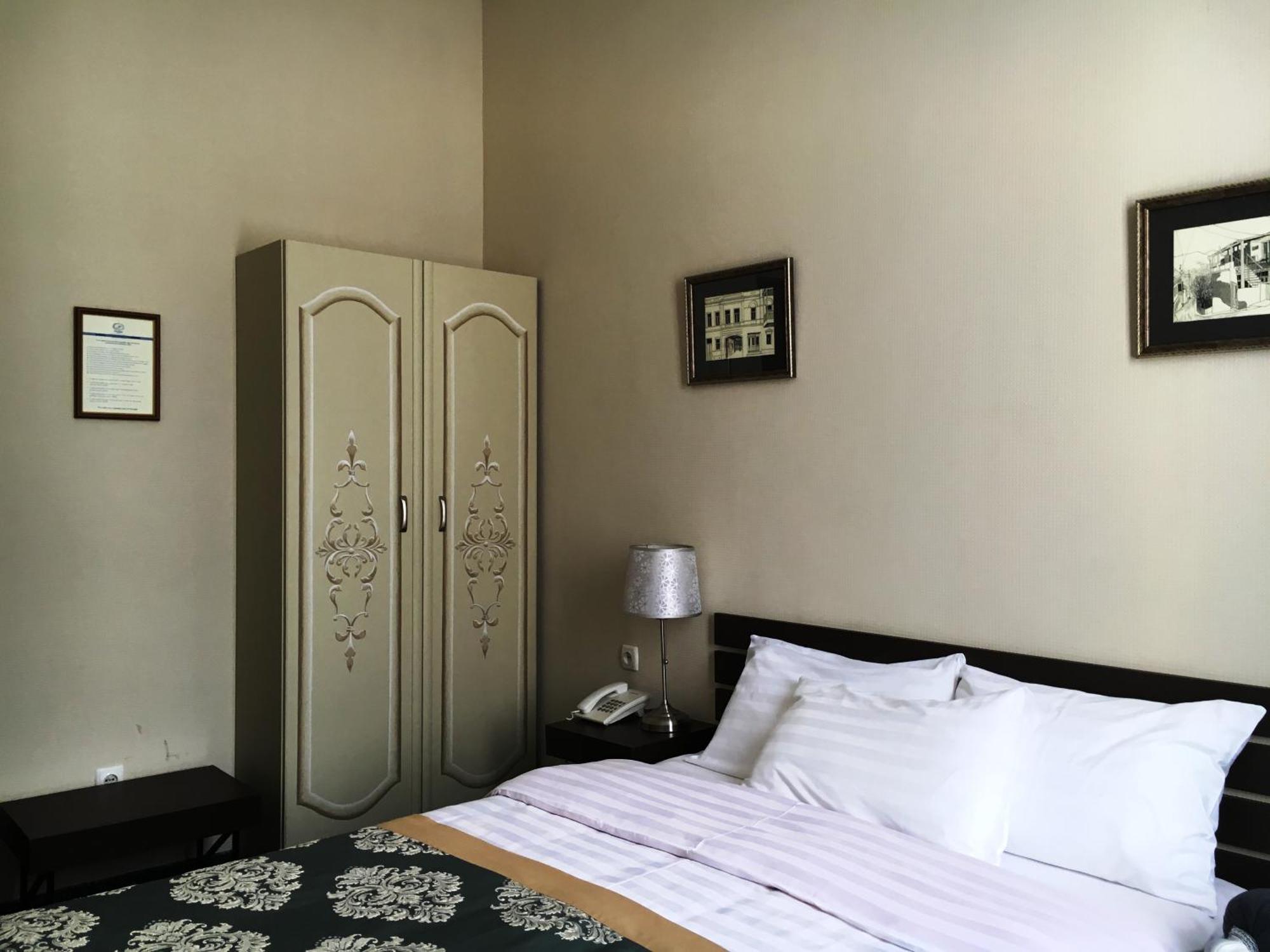 Prestige Palace - Esquisse Hotel Tbilisi Bilik gambar