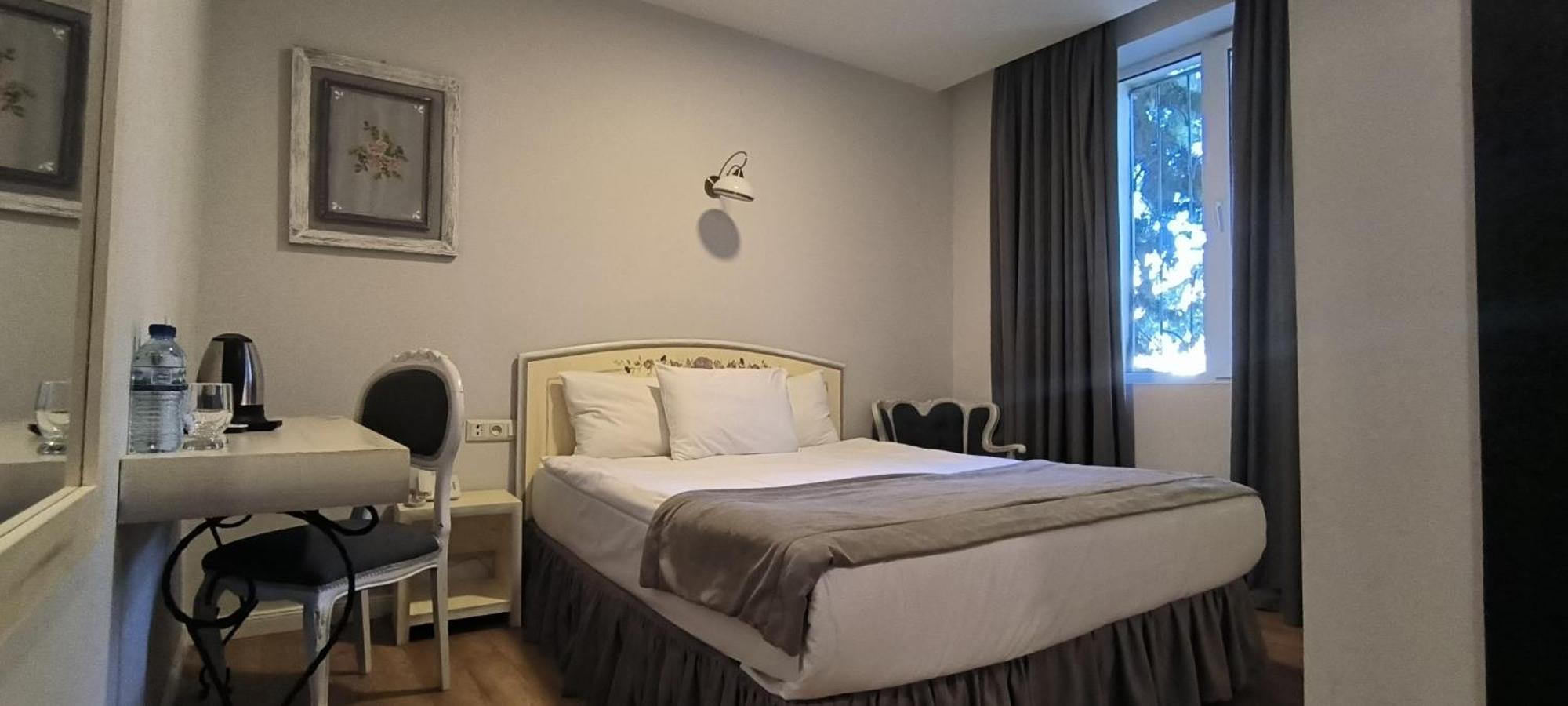 Prestige Palace - Esquisse Hotel Tbilisi Bilik gambar