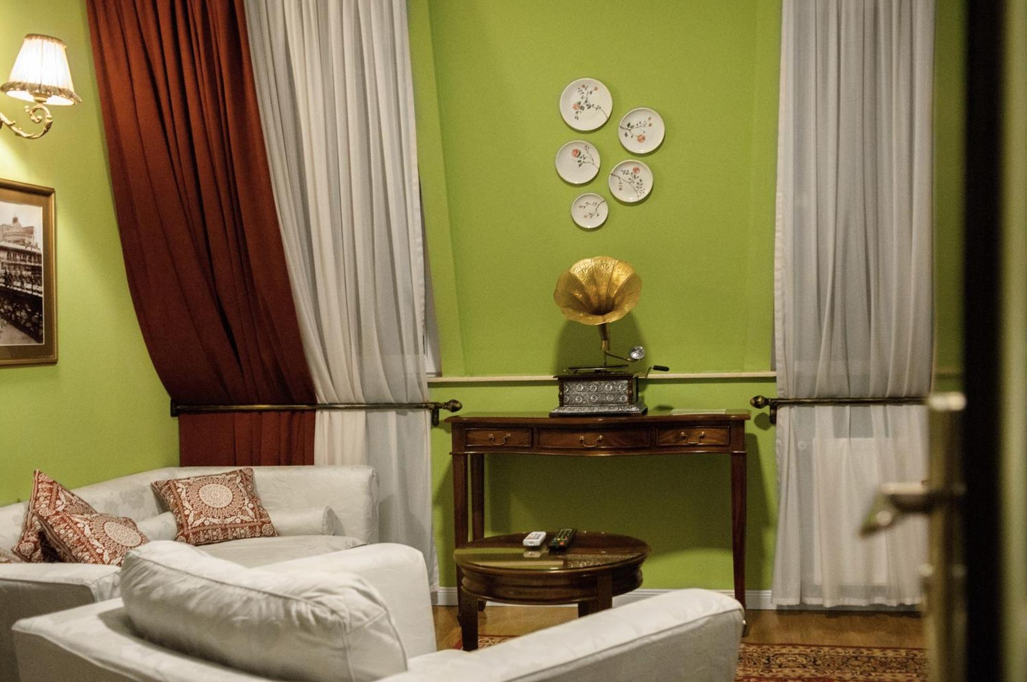 Prestige Palace - Esquisse Hotel Tbilisi Bilik gambar