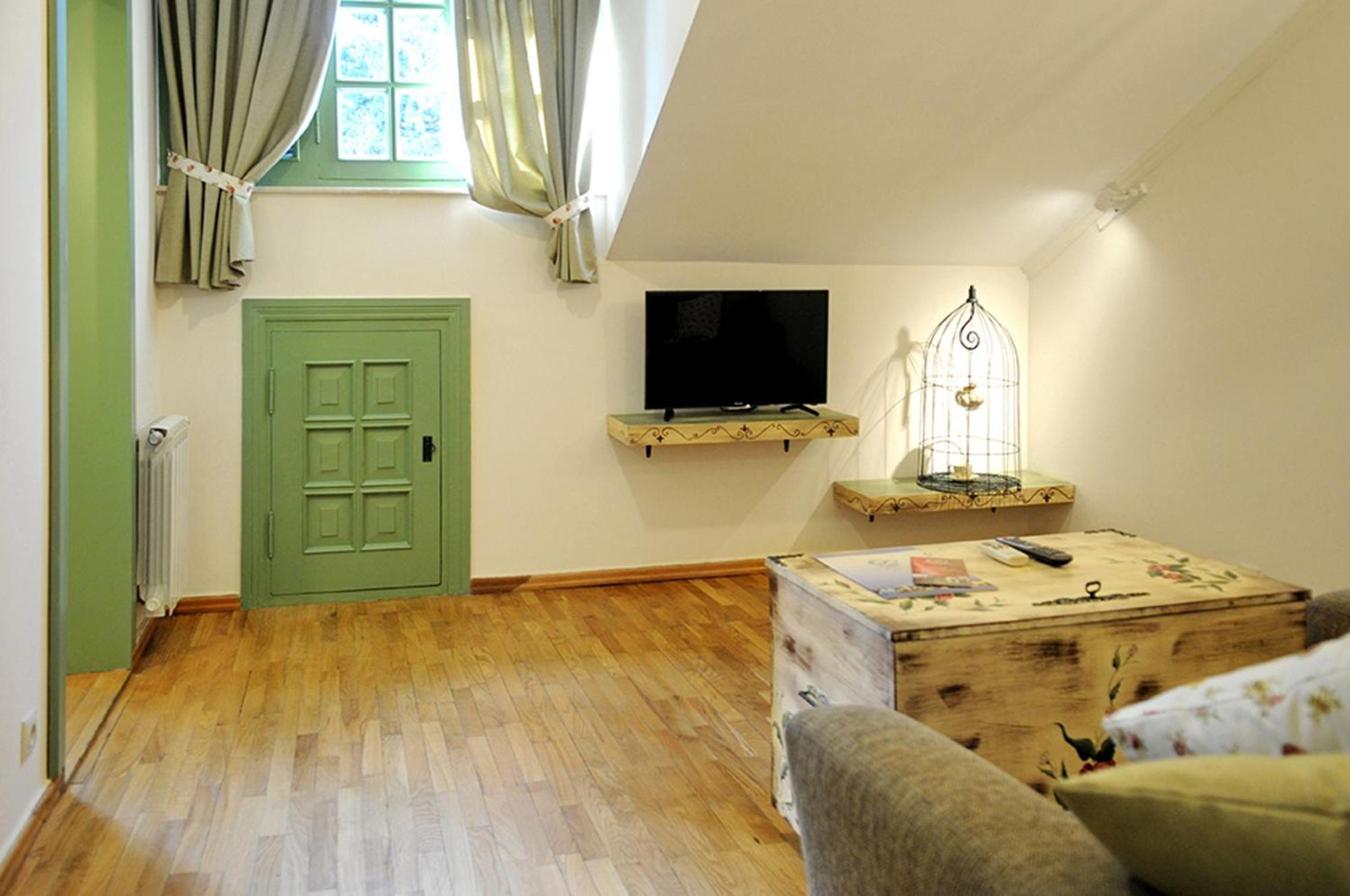 Prestige Palace - Esquisse Hotel Tbilisi Luaran gambar