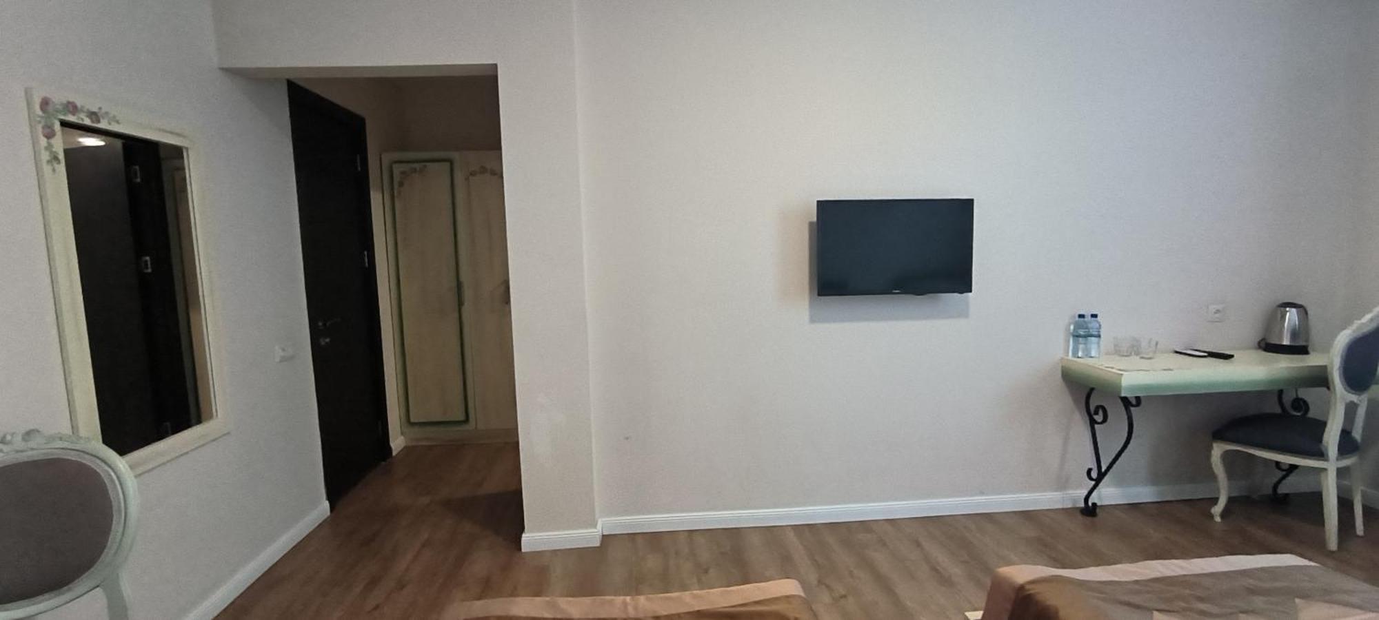 Prestige Palace - Esquisse Hotel Tbilisi Bilik gambar