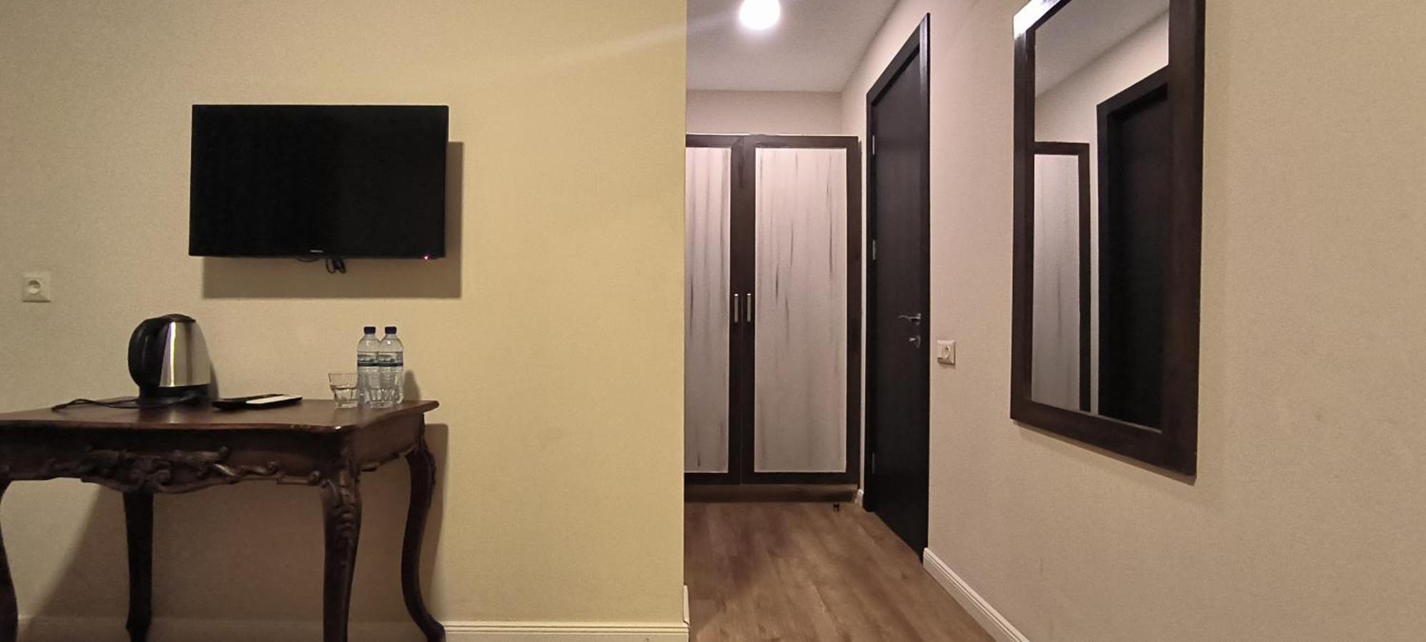 Prestige Palace - Esquisse Hotel Tbilisi Bilik gambar