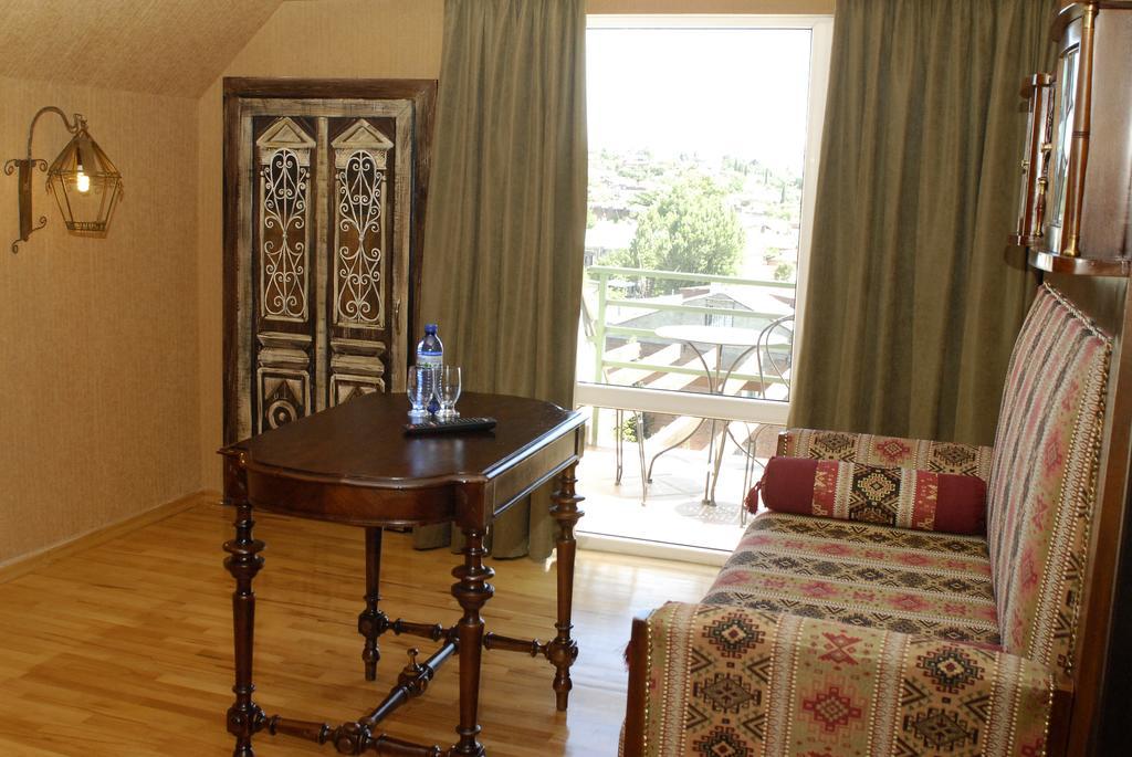 Prestige Palace - Esquisse Hotel Tbilisi Luaran gambar