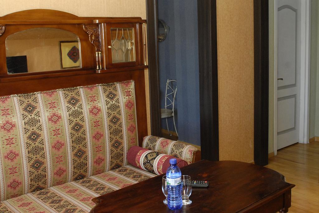 Prestige Palace - Esquisse Hotel Tbilisi Luaran gambar