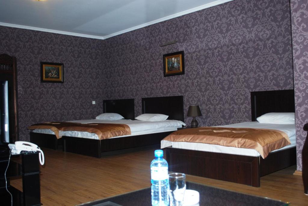 Prestige Palace - Esquisse Hotel Tbilisi Bilik gambar