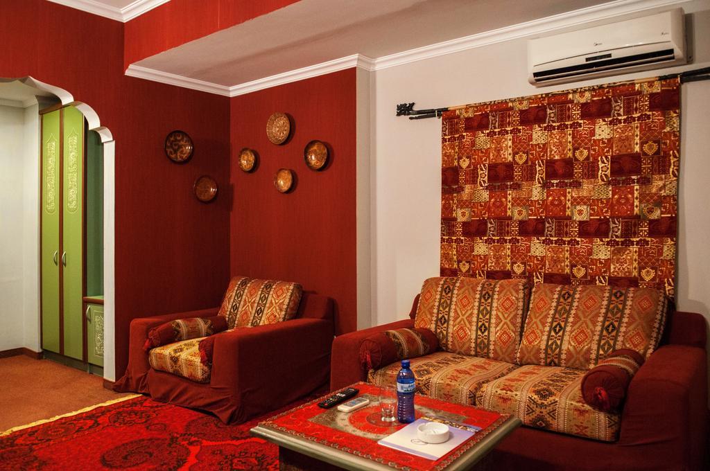 Prestige Palace - Esquisse Hotel Tbilisi Luaran gambar